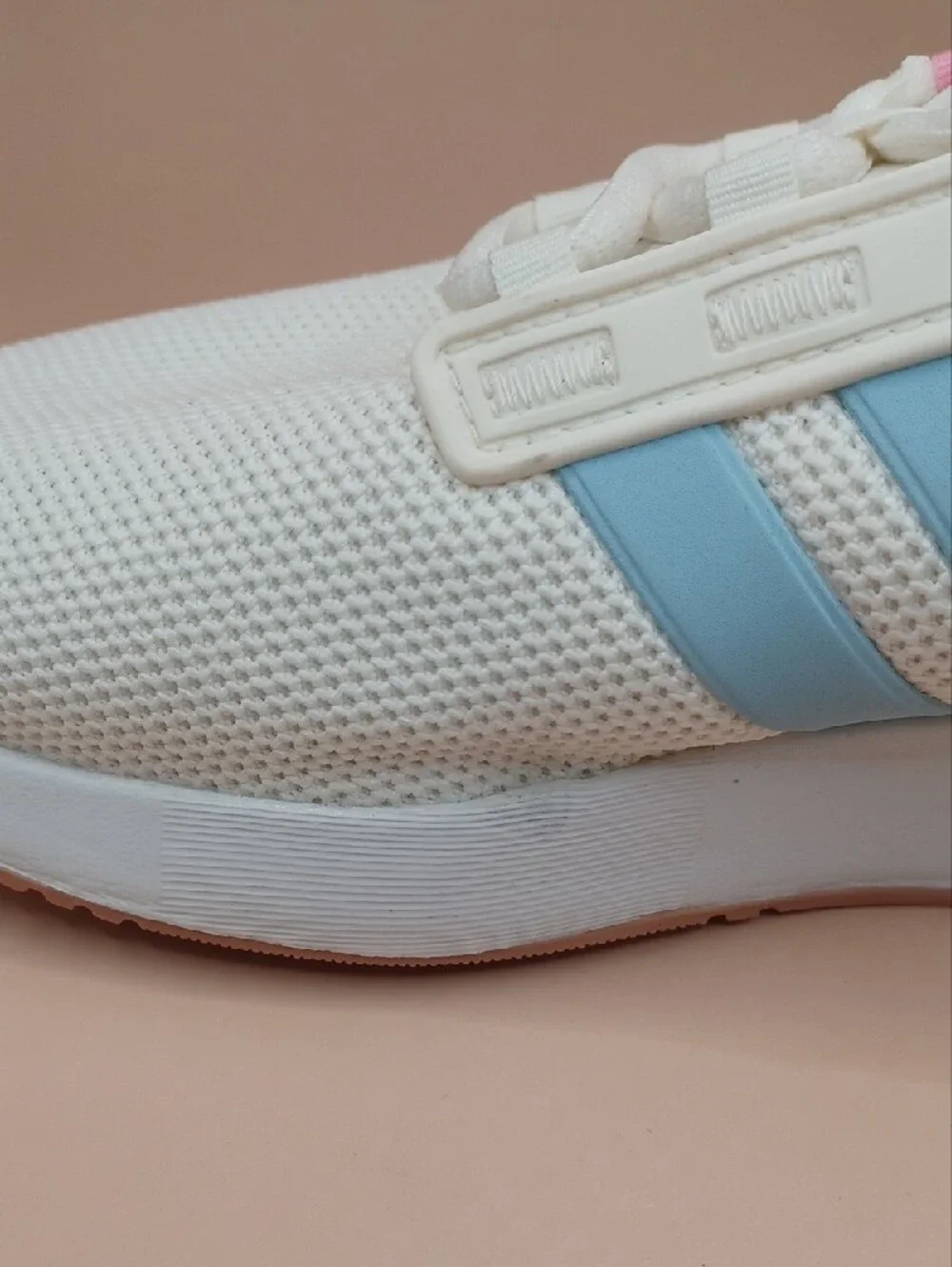 NWOB Adidas Racer TR21 Running Shoes-Cream MultiColor Women Size 9 US GZ1992
